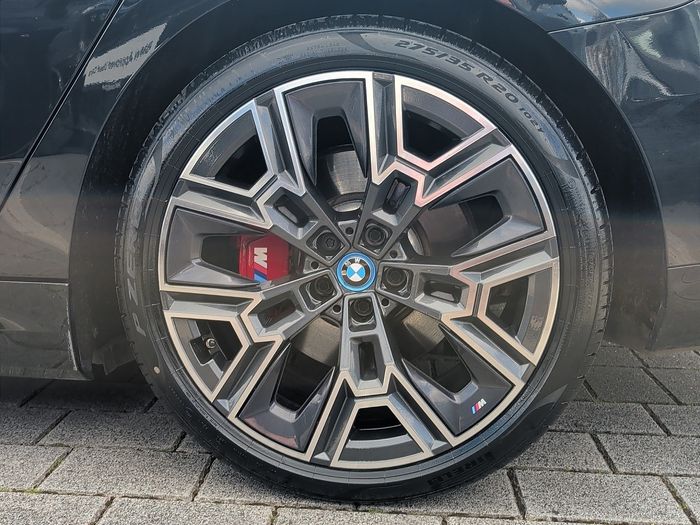 BMW i5 2024