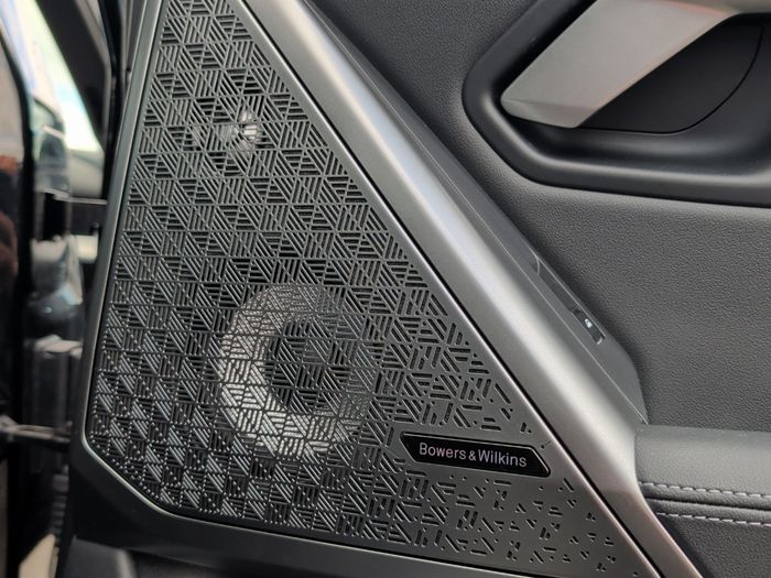 BMW i5 2024