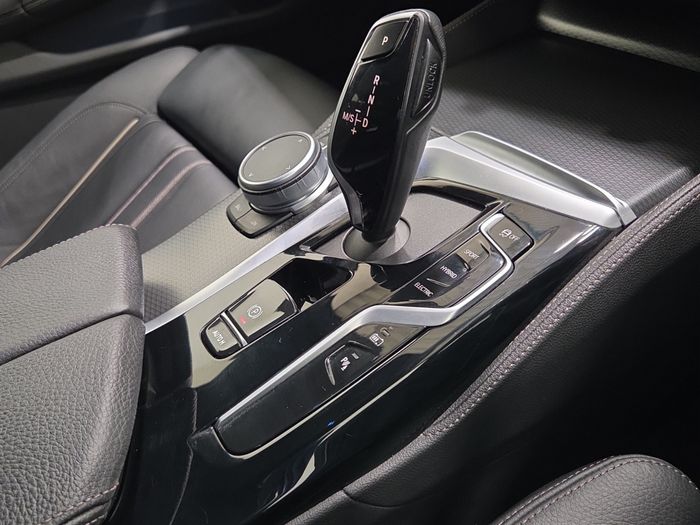 BMW 5 Series 2021