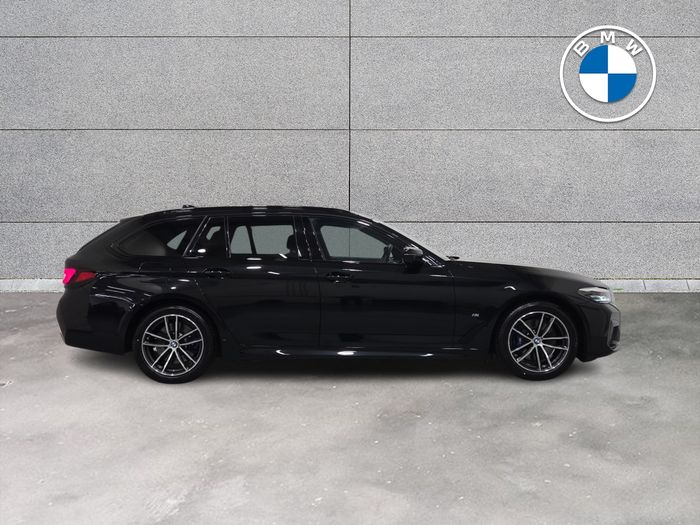 BMW 5 Series 2021