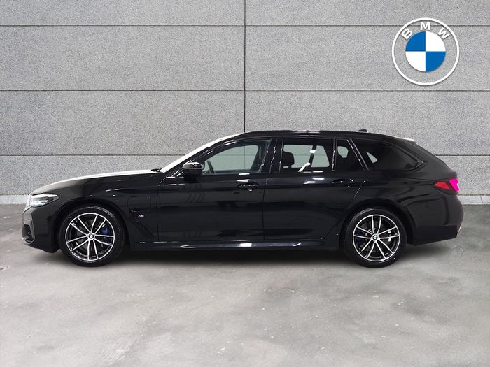 BMW 5 Series 2021