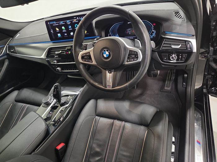 BMW 5 Series 2021
