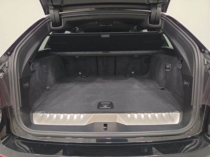 BMW 5 Series 2021