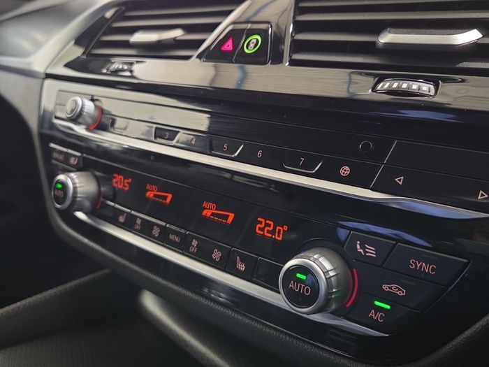 BMW 5 Series 2021