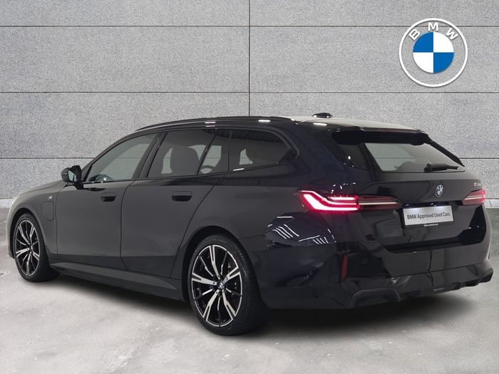 BMW 5 Series 2025