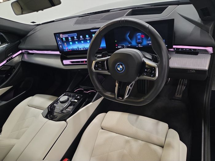 BMW 5 Series 2025