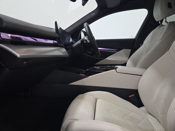 BMW 5 Series 2025