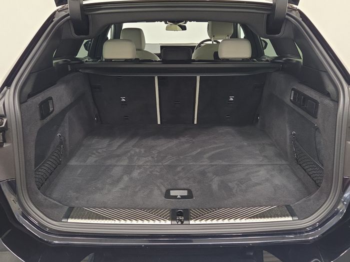 BMW 5 Series 2025