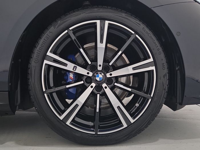 BMW 5 Series 2025