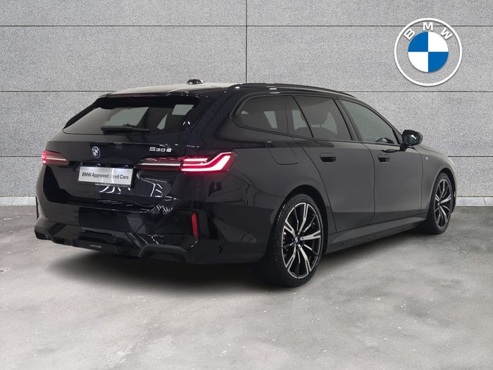 BMW 5 Series 2025