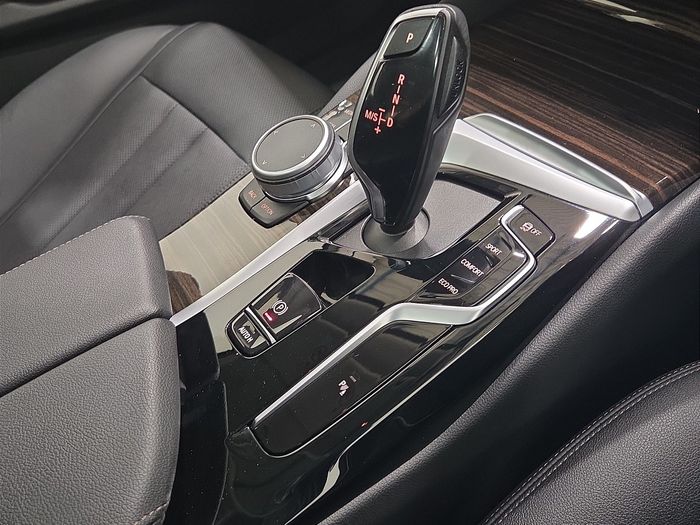 BMW 5 Series 2022