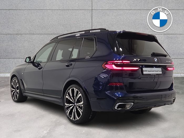 BMW X7 2023