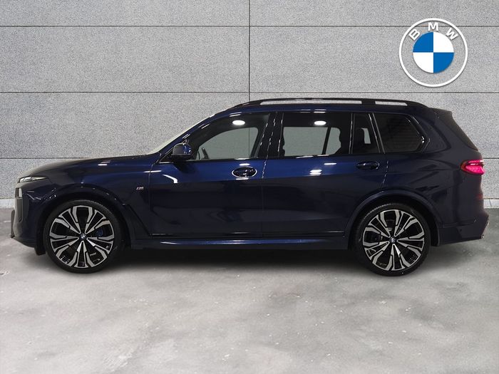 BMW X7 2023