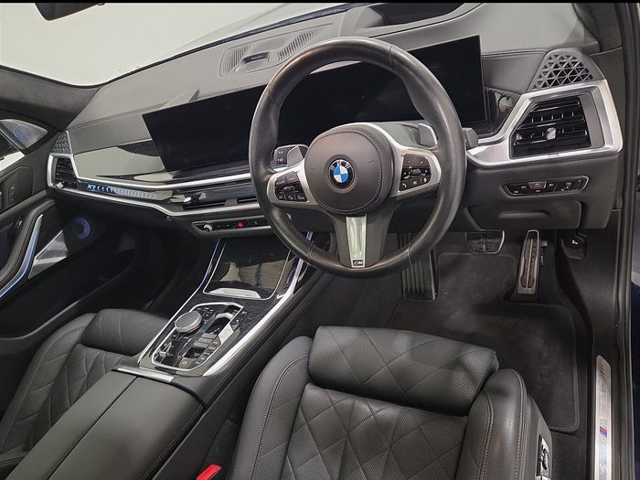 BMW X7 2023