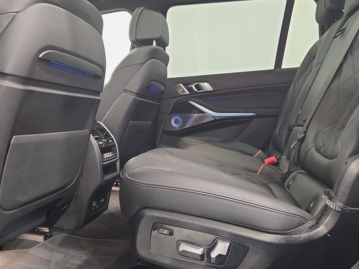 BMW X7 2023