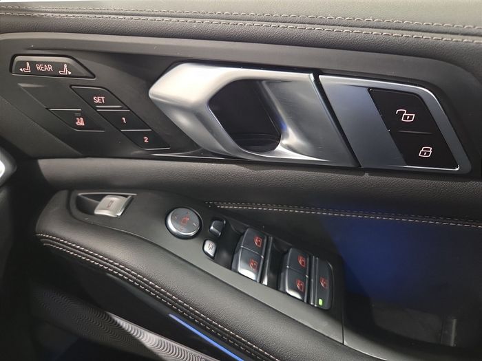 BMW X7 2023