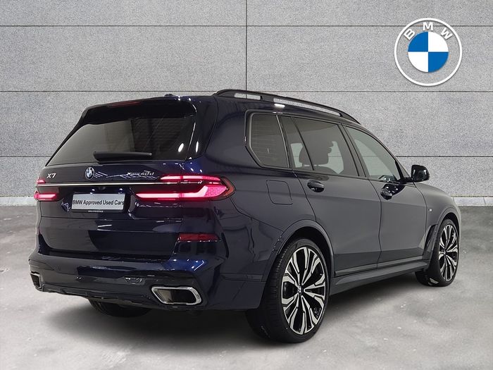 BMW X7 2023