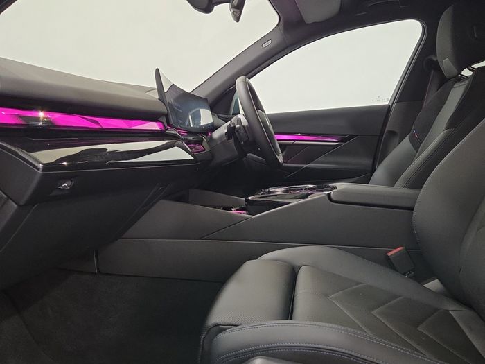 BMW 5 Series 2025
