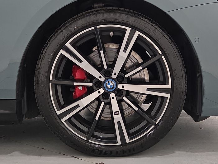 BMW 5 Series 2025