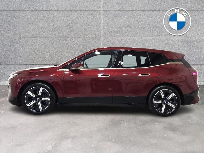 BMW IX 2025