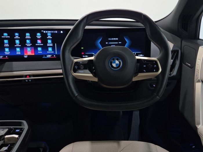 BMW IX 2025
