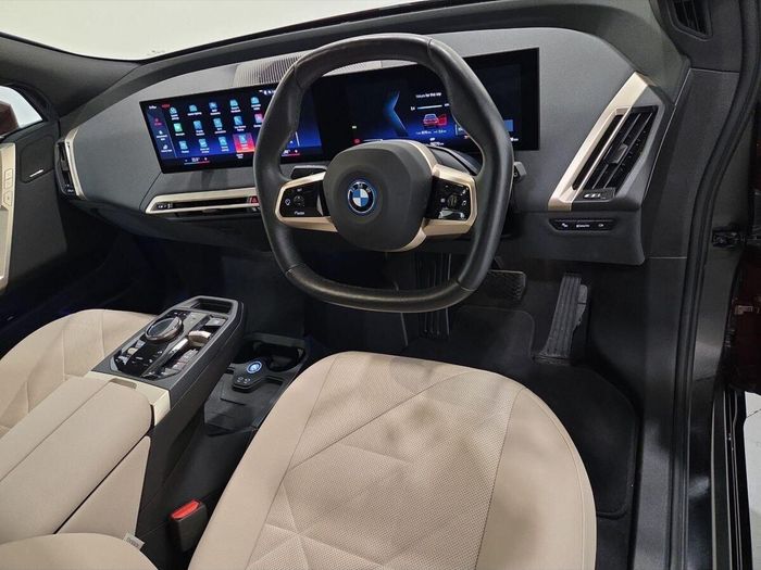 BMW IX 2025