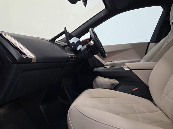 BMW IX 2025