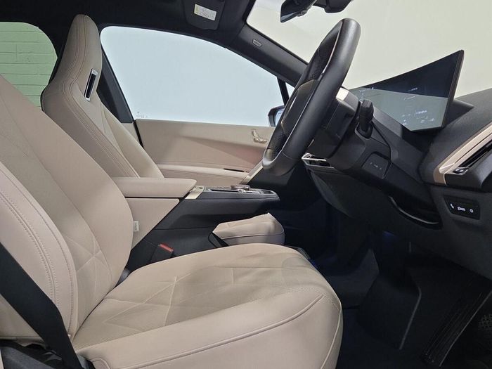 BMW IX 2025