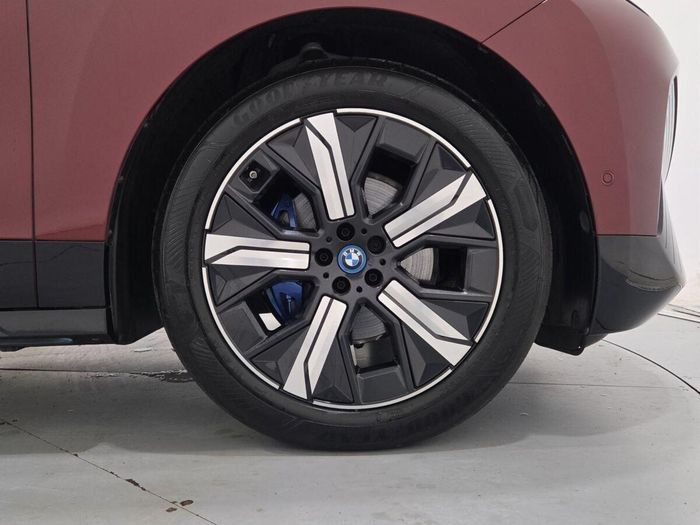 BMW IX 2025