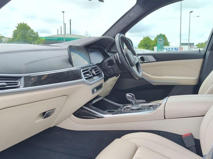 BMW X7 2022