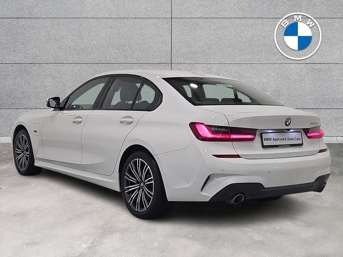 BMW 3 Series 2022