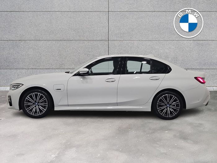 BMW 3 Series 2022