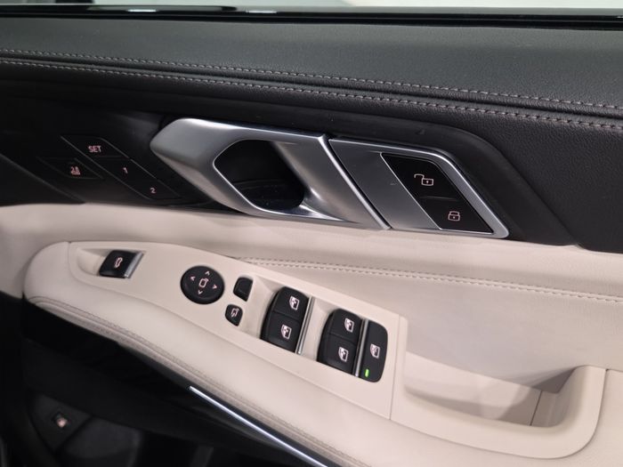 BMW X5 2025
