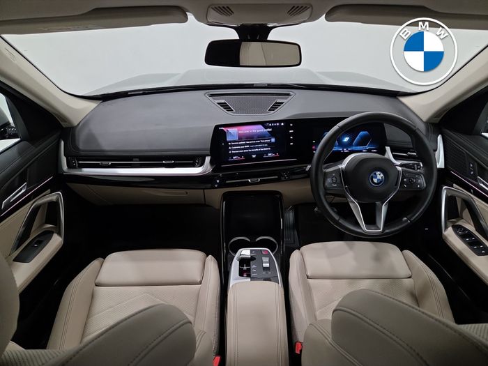BMW iX1 2023