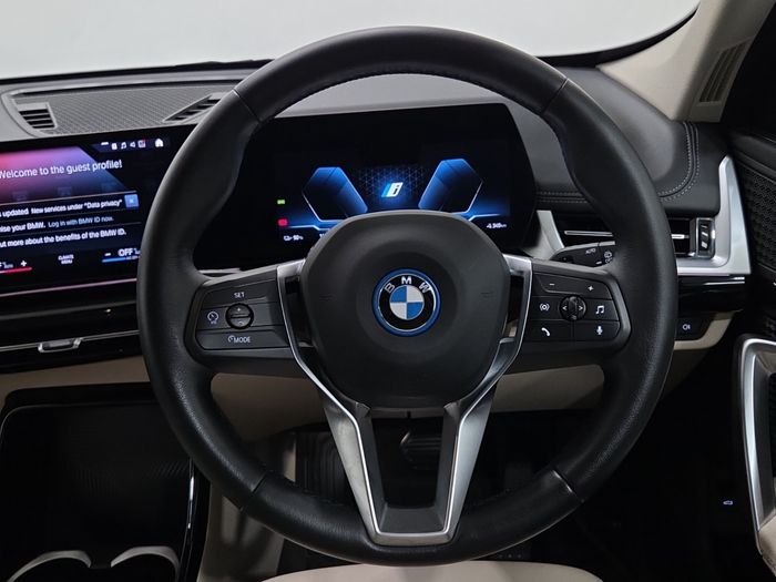 BMW iX1 2023