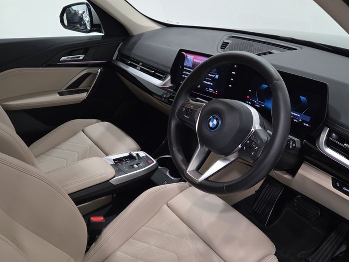 BMW iX1 2023