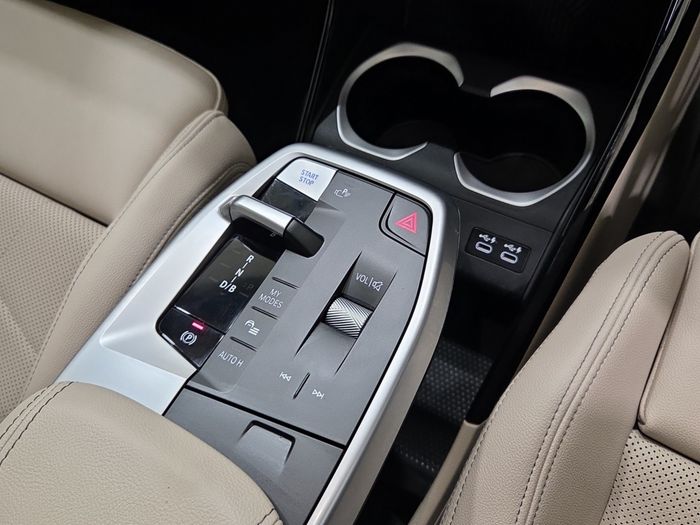 BMW iX1 2023