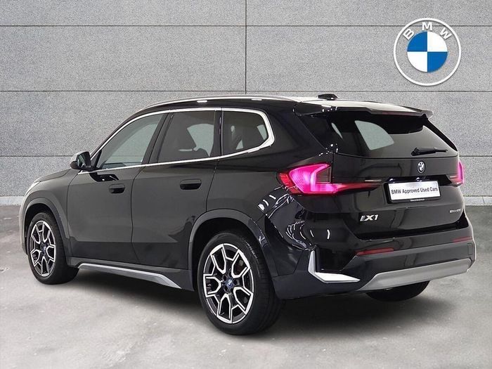 BMW iX1 2024