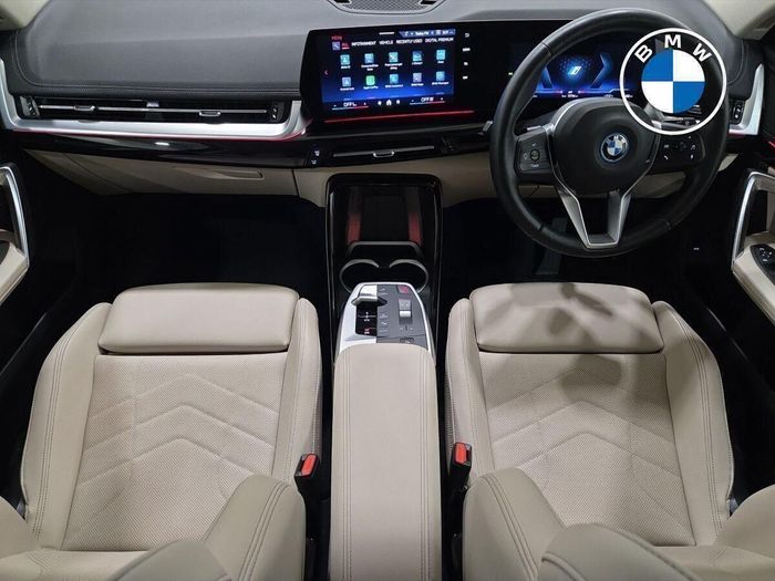 BMW iX1 2024
