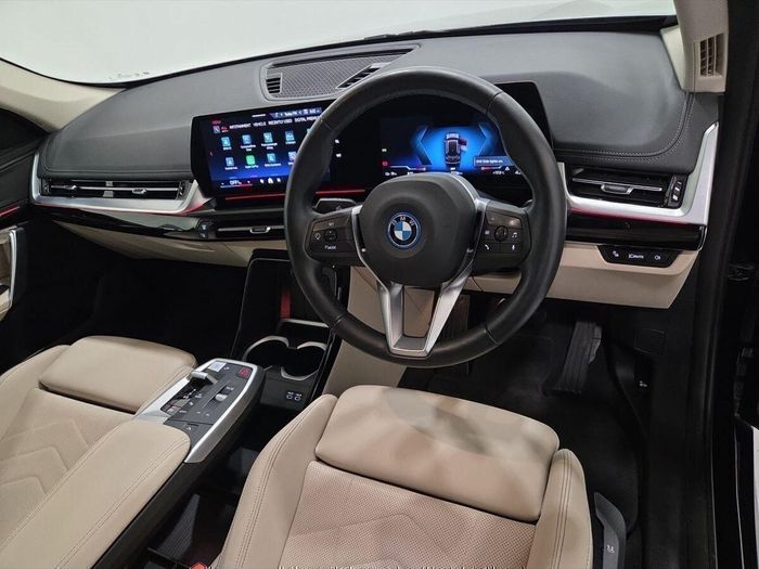 BMW iX1 2024