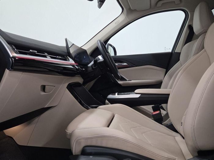 BMW iX1 2024