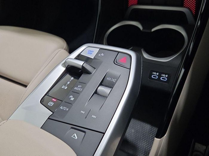 BMW iX1 2024