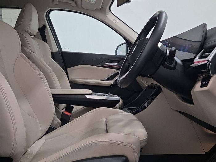 BMW iX1 2024