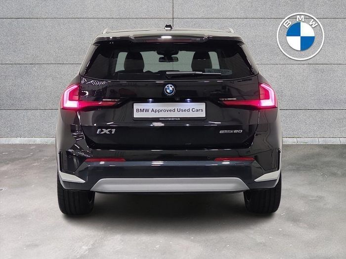 BMW iX1 2024
