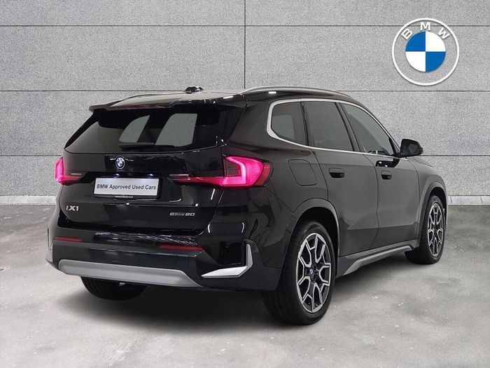 BMW iX1 2024