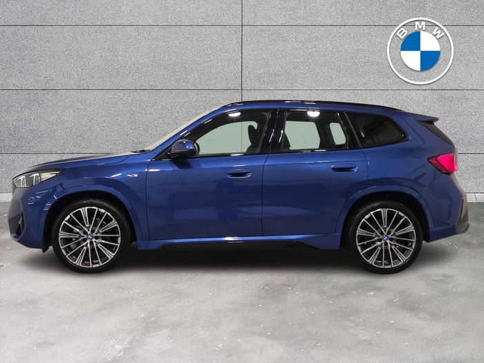 BMW iX1 2024
