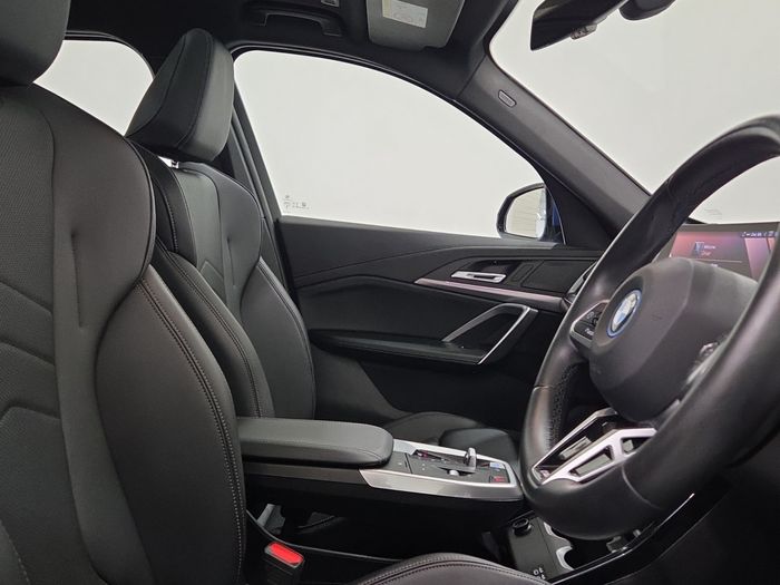 BMW iX1 2024