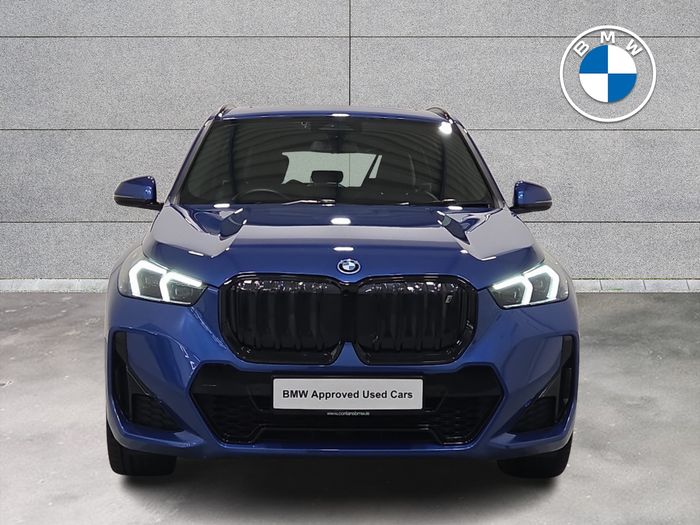 BMW iX1 2024