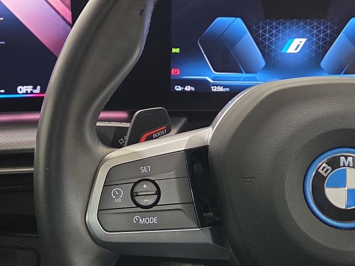 BMW iX1 2024