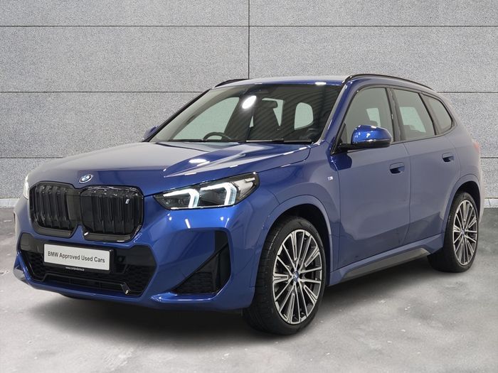 BMW iX1 2024